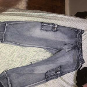 Cargo type blue jean pants
